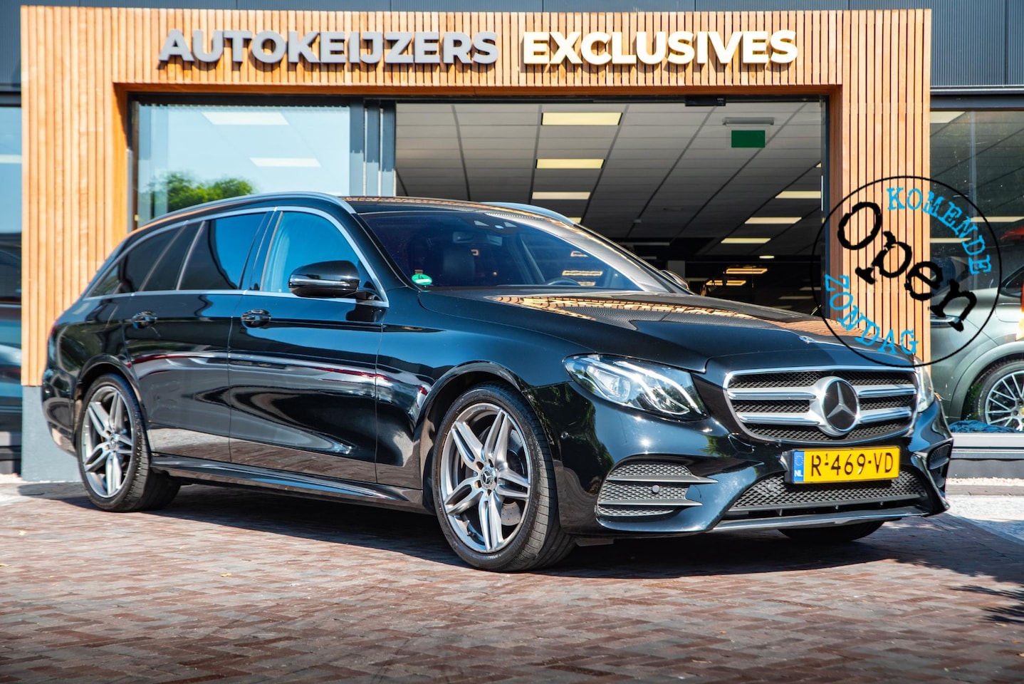 Mercedes-Benz E-klasse Estate - 220 d Business Solution AMG Widescreen Ambeint Burmester Memory Leer Trekhaak - AutoWereld.nl