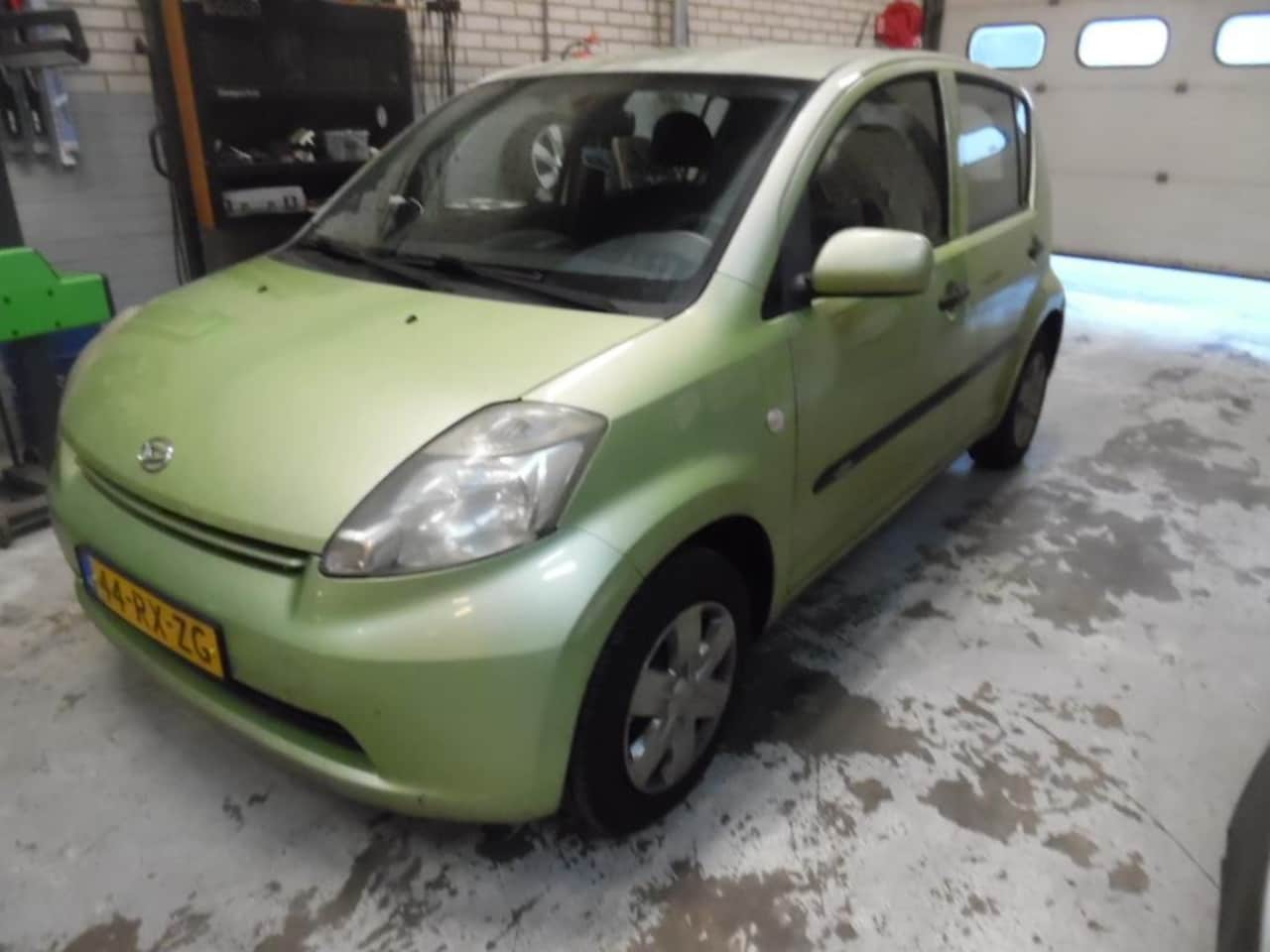 Daihatsu Sirion 2 - 1.3-16V Comfort 1.3-16V Comfort - AutoWereld.nl