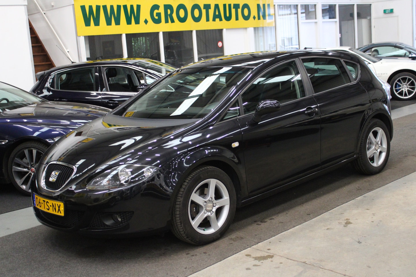 Seat Leon - 1.6 Sportstyle Airco, Cruise control, Trekhaak, Stuurbekrachtiging - AutoWereld.nl