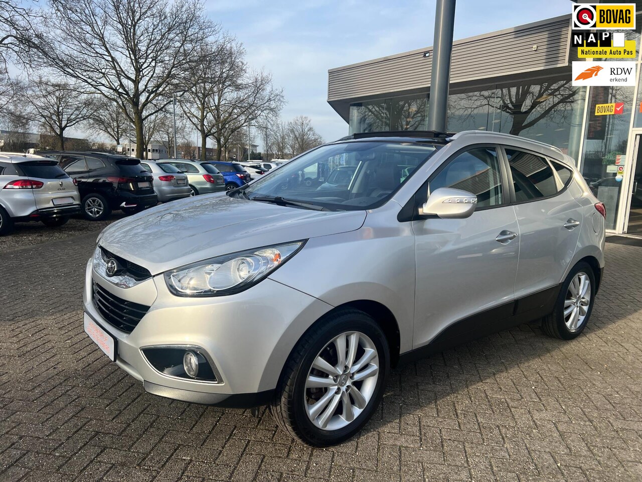 Hyundai ix35 - 2.0i i-Catcher 2.0i i-Catcher, Automaat, Navigatie, panodak, Clima, Bluetooth, etc - AutoWereld.nl