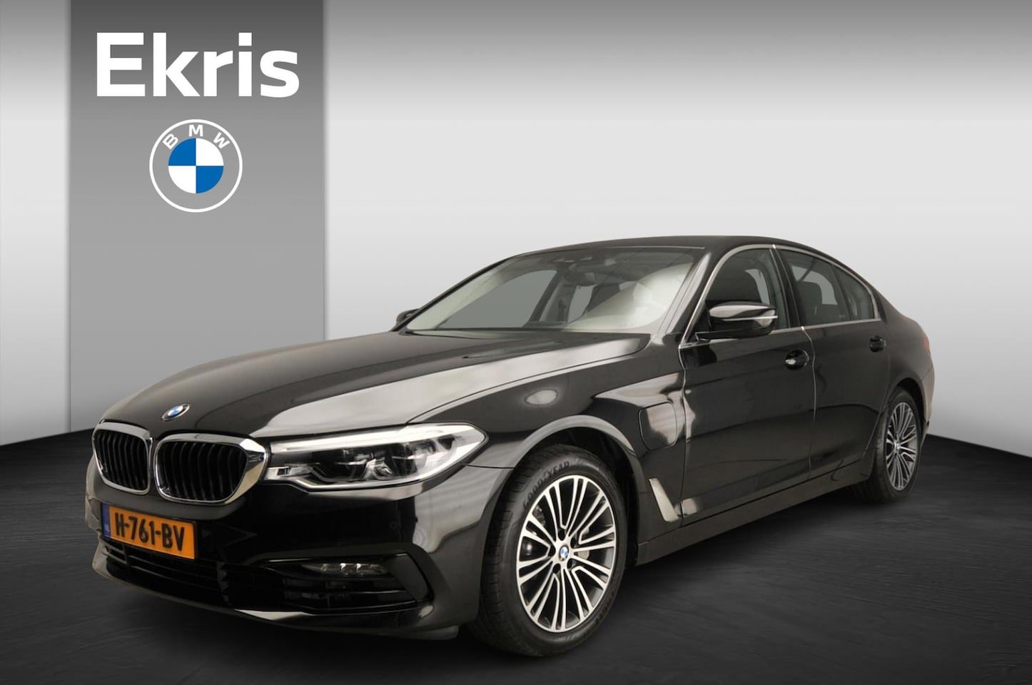 BMW 5-serie - Sedan 530e Adaptive LED | Leder | Navigatie | Comfortzetels | Chrome line | DAb | Hifi spe - AutoWereld.nl