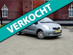 Toyota Yaris - 1.3 VVTi Executive / Airco / Leer / Nap / 5 drs / Navi / Nieuwe Apk