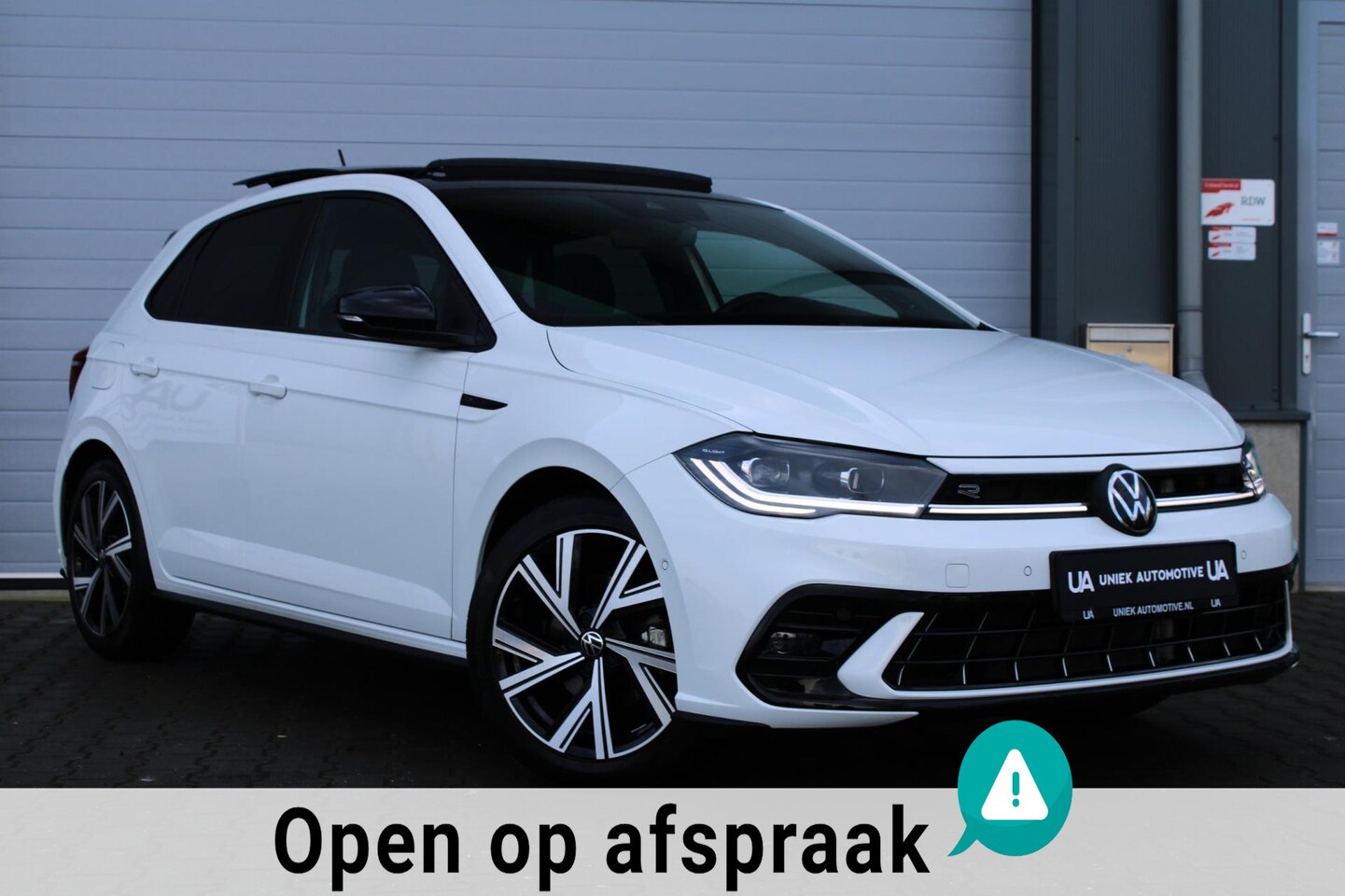 Volkswagen Polo - 1.0 TSI DSG 110PK HIGHLINE BUSINESS R | 3XR-LINE | PANO | CAMERA | CARPLAY | NAVI | KEYLES - AutoWereld.nl