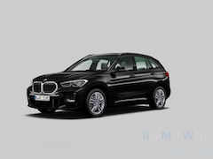 BMW X1 - xDrive25e High Executive M Sport | Panoramadak | Leer | Head-Up Display | Camera | Stuurve