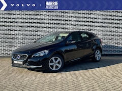 Volvo V40 - 1.6 D2 Kinetic | Navigatie | Parkeercamera | Stoelverwarming | Unieke kmstand | Nieuwe Dis