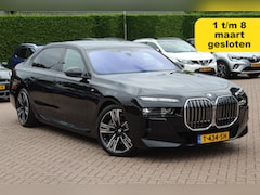 BMW 7-serie - 750e xDrive / Full option / Trekhaak / Entertainment / Pano / 360Camera / Bowers & Wilkens