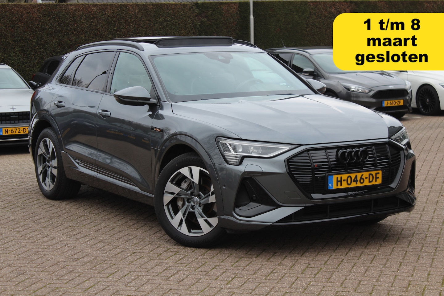 Audi e-tron - e-tron 50 quattro Launch edition Black 71 kWh 3x S-Line / Panoramadak / 20'' / Luchtvering - AutoWereld.nl