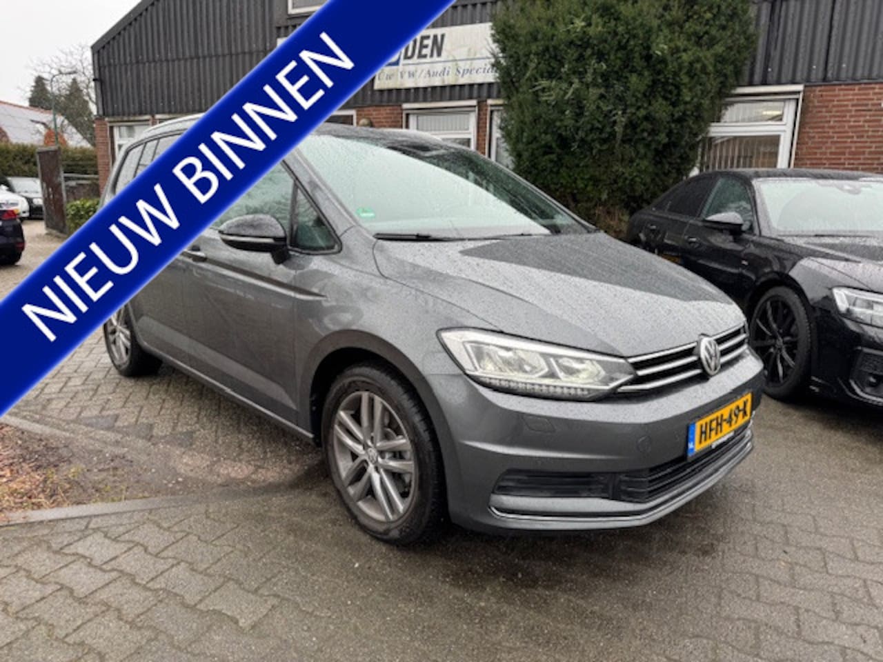 Volkswagen Touran - 1.5 TSI Comfortline Bus 7PERS,LED,Nav,Trekhaak,elec klep,voorruit-stoel-verwarming - AutoWereld.nl