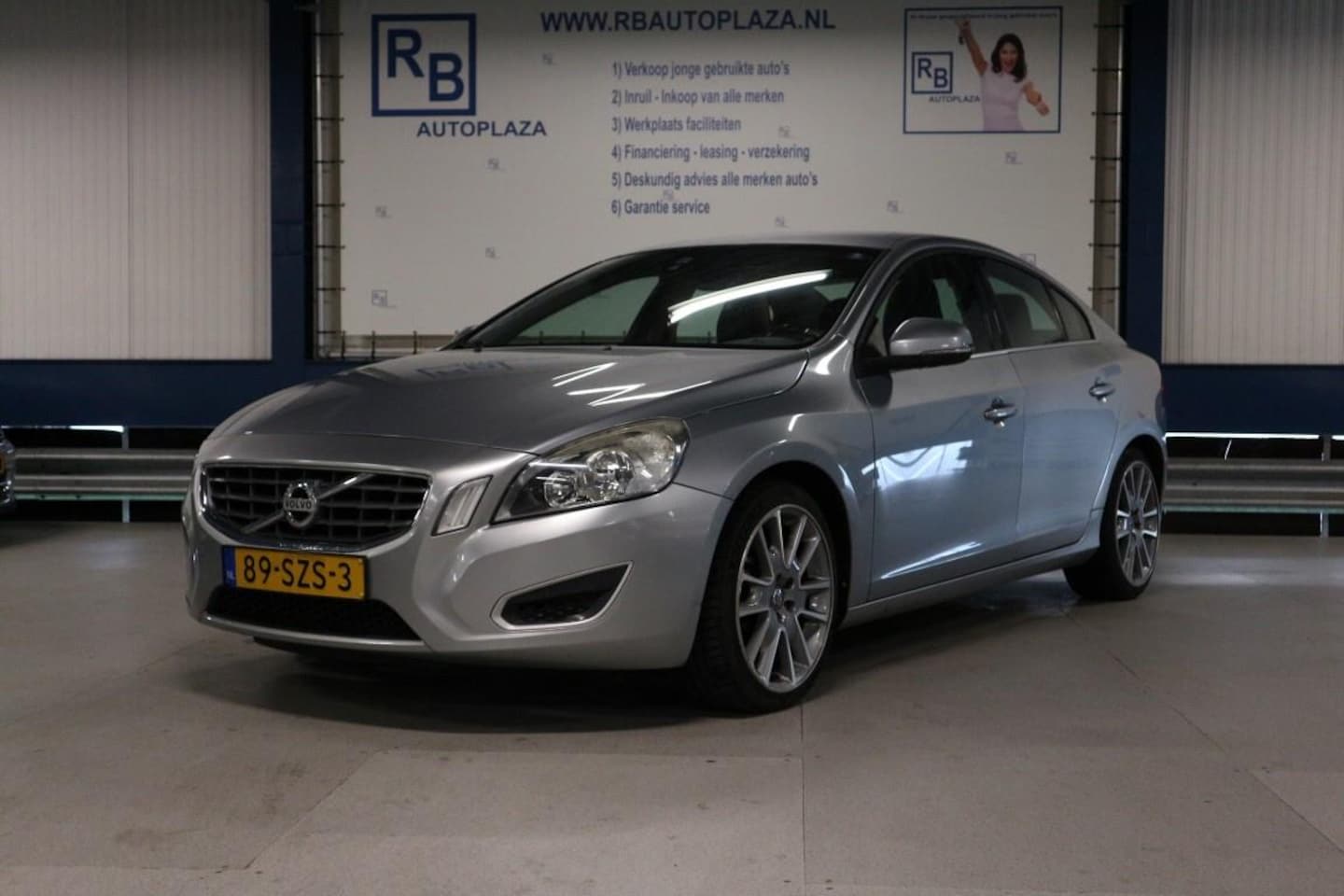 Volvo S60 - 1.6 T4F Kinetic / Automaat / 1e EIG / TOPPER ! - AutoWereld.nl