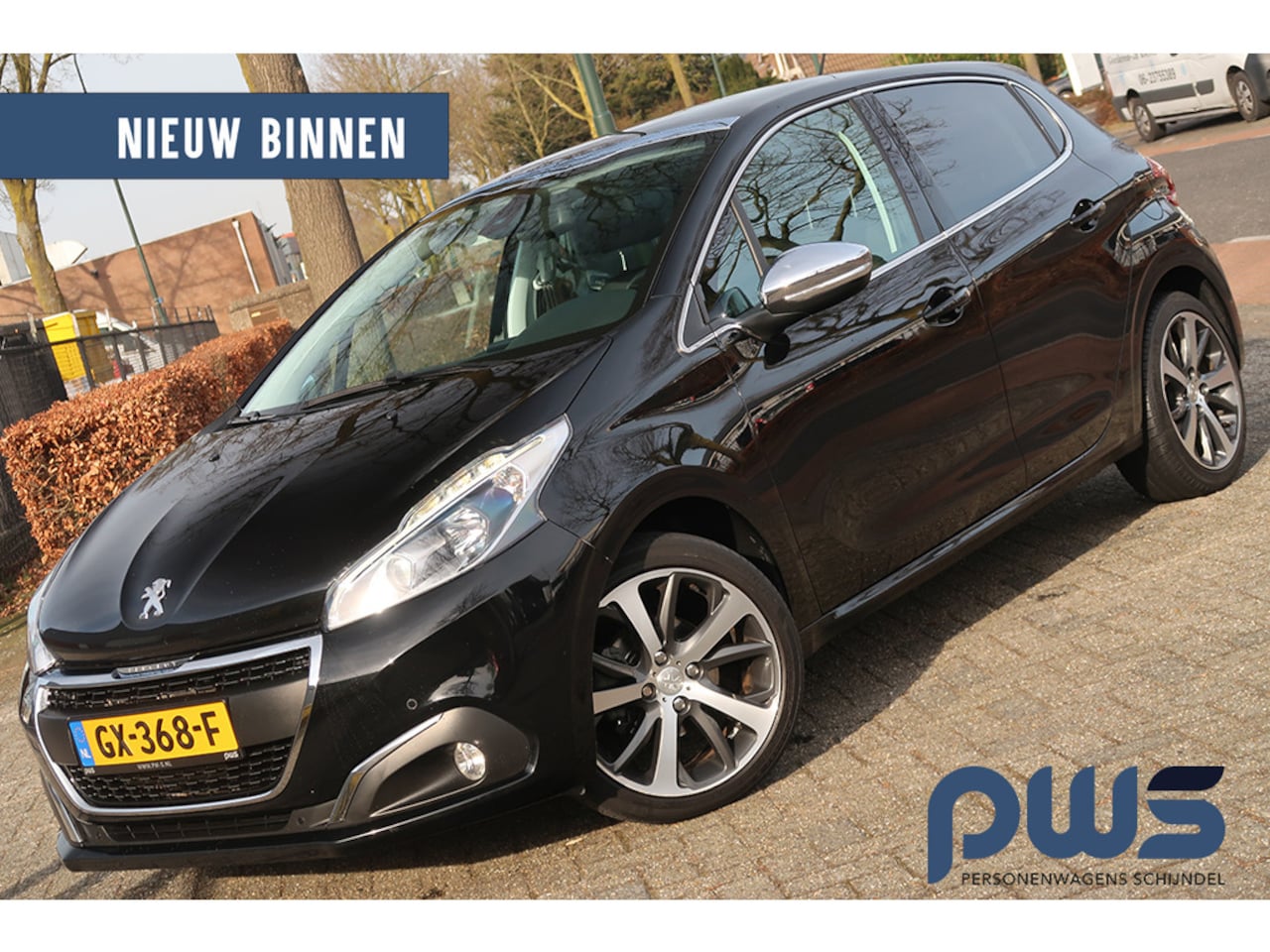 Peugeot 208 - 1.2 PureTech Première Full Option / Panodak / PDC / Navi / Cruise / 90 dKm!!! - AutoWereld.nl