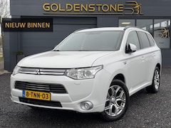 Mitsubishi Outlander - 2.0 PHEV Instyle 2e Eigenaar, Navi, Camera, Trekhaak, Pano, Cruise, Clima, Leder, Dealer O