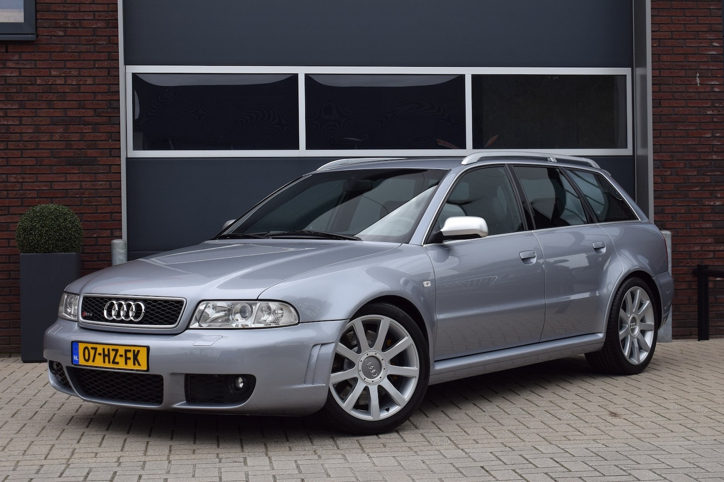 Audi RS4 - 2.7 V6 380pk Quattro - Origineel NL - - AutoWereld.nl