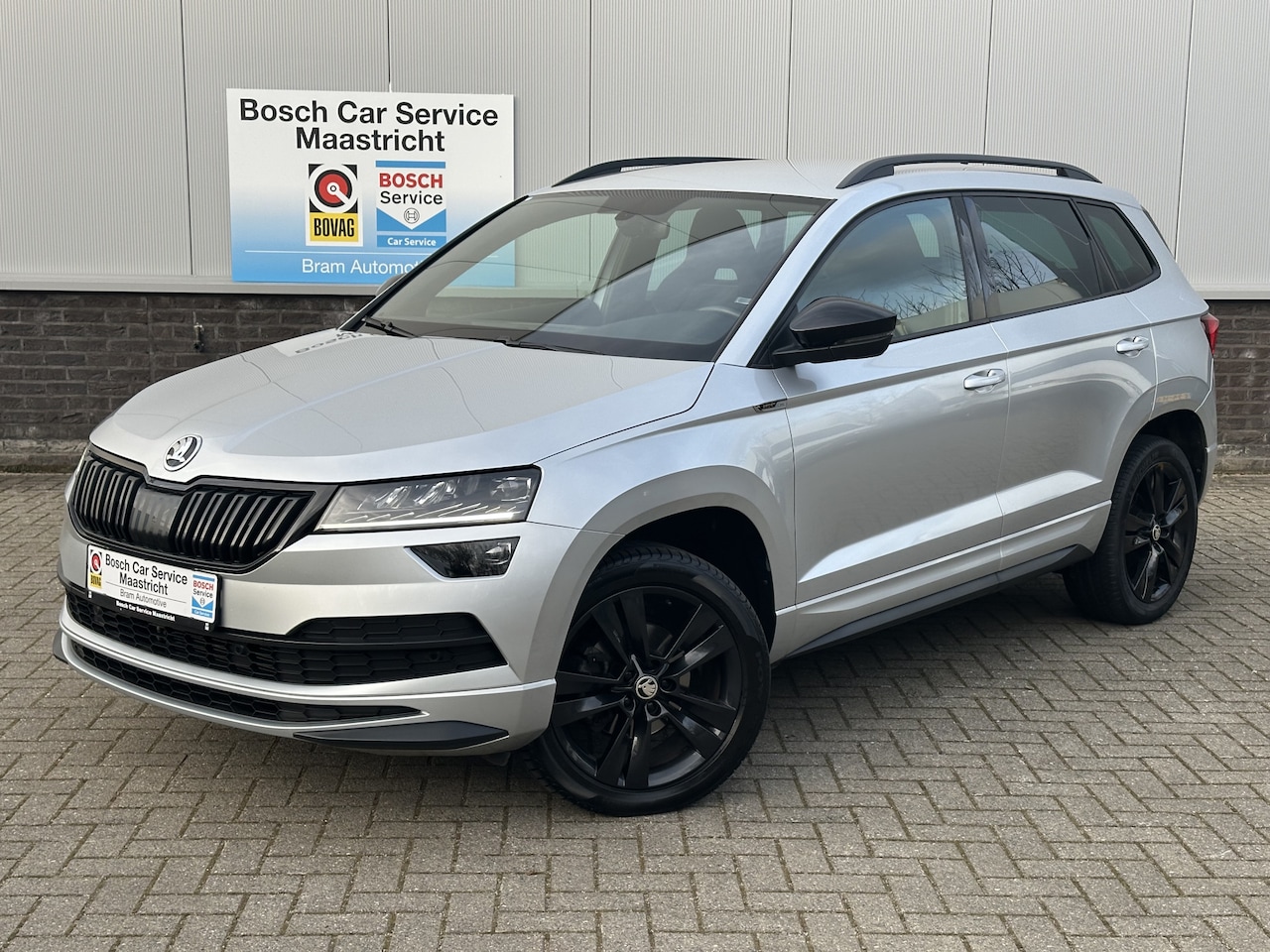 Skoda Karoq - 1.5 TSI ACT Sportline | ACC | LED |18" | Camera | Spoor-assistent - Noodremsyst assist - S - AutoWereld.nl