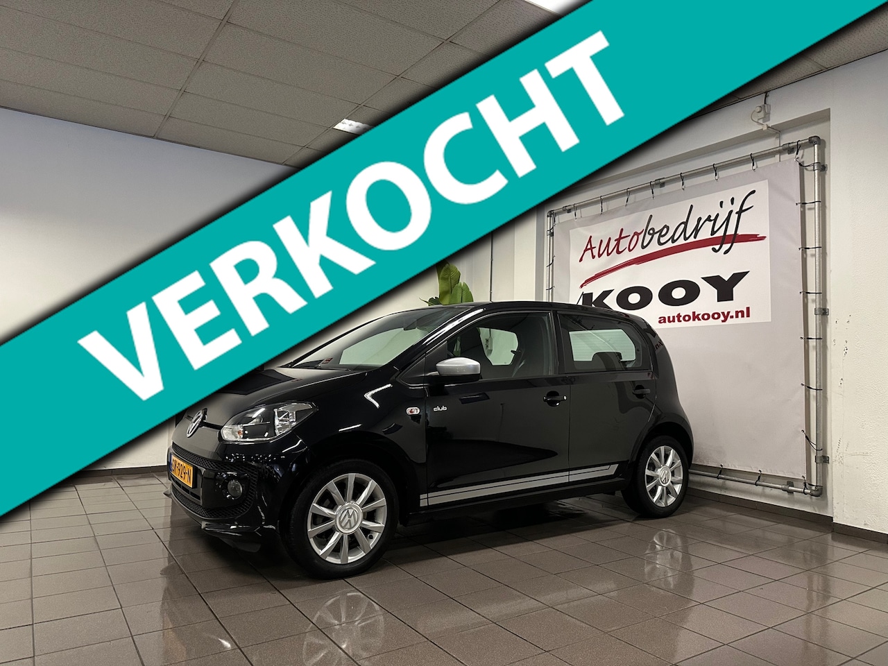 Volkswagen Up! - 1.0 Club up! BlueMotion * Airco / LM Velgen / Stoelverwarming / 5 Deurs * - AutoWereld.nl