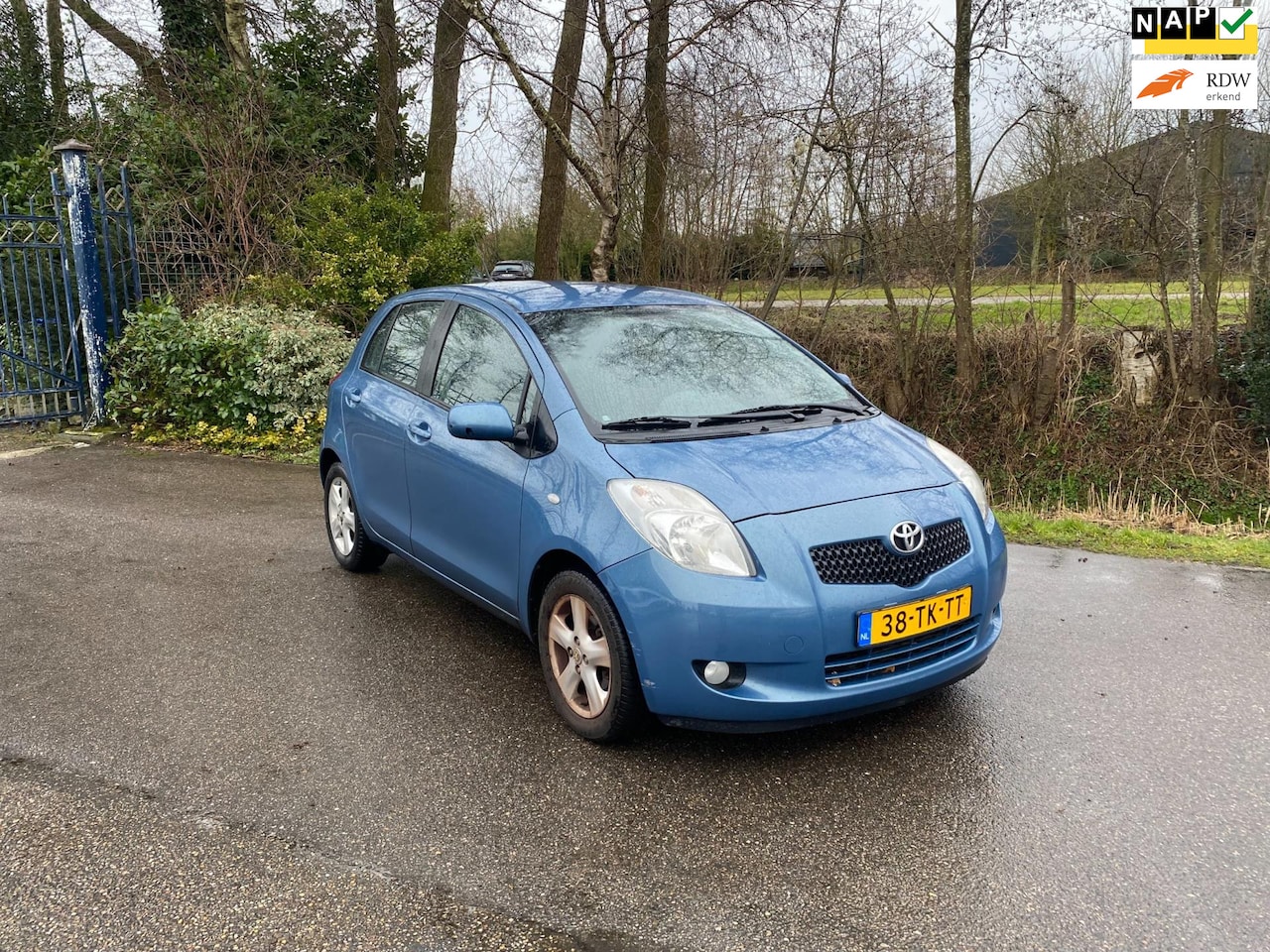 Toyota Yaris - 1.3 VVTi Luna Automaat met airco, NAP - AutoWereld.nl