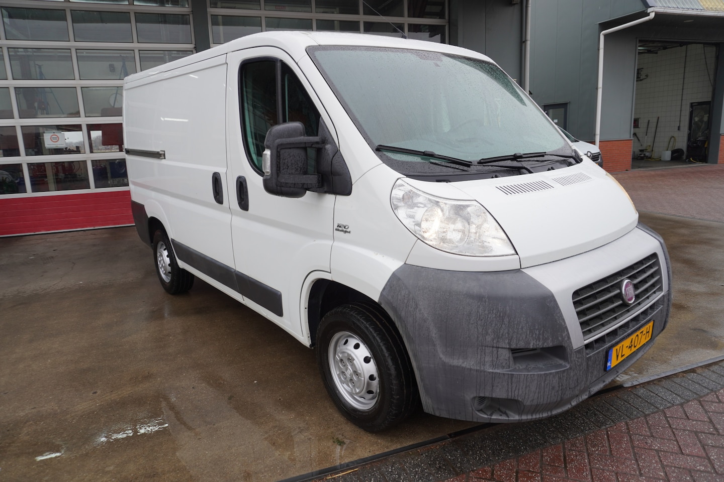 Fiat Ducato - 30 2.3 MultiJet 120pk L1H1 met oprijschans - AutoWereld.nl