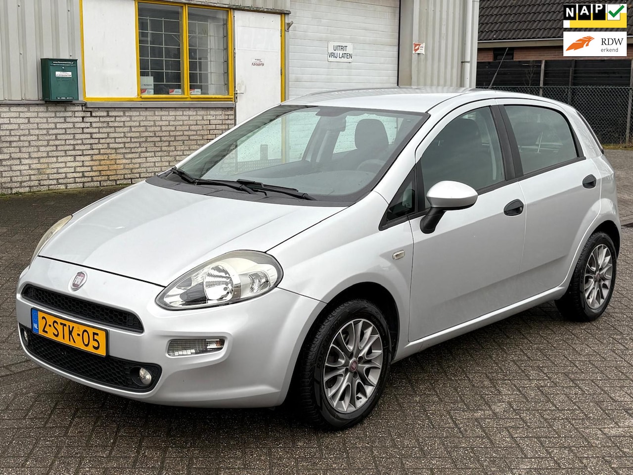 Fiat Punto Evo - 1.2 I 69 PK Bj 2012 Pop 5 Deurs Weinig Km,s 139.425 Airco Elec.Pakket Led 15 inch Extra,s - AutoWereld.nl