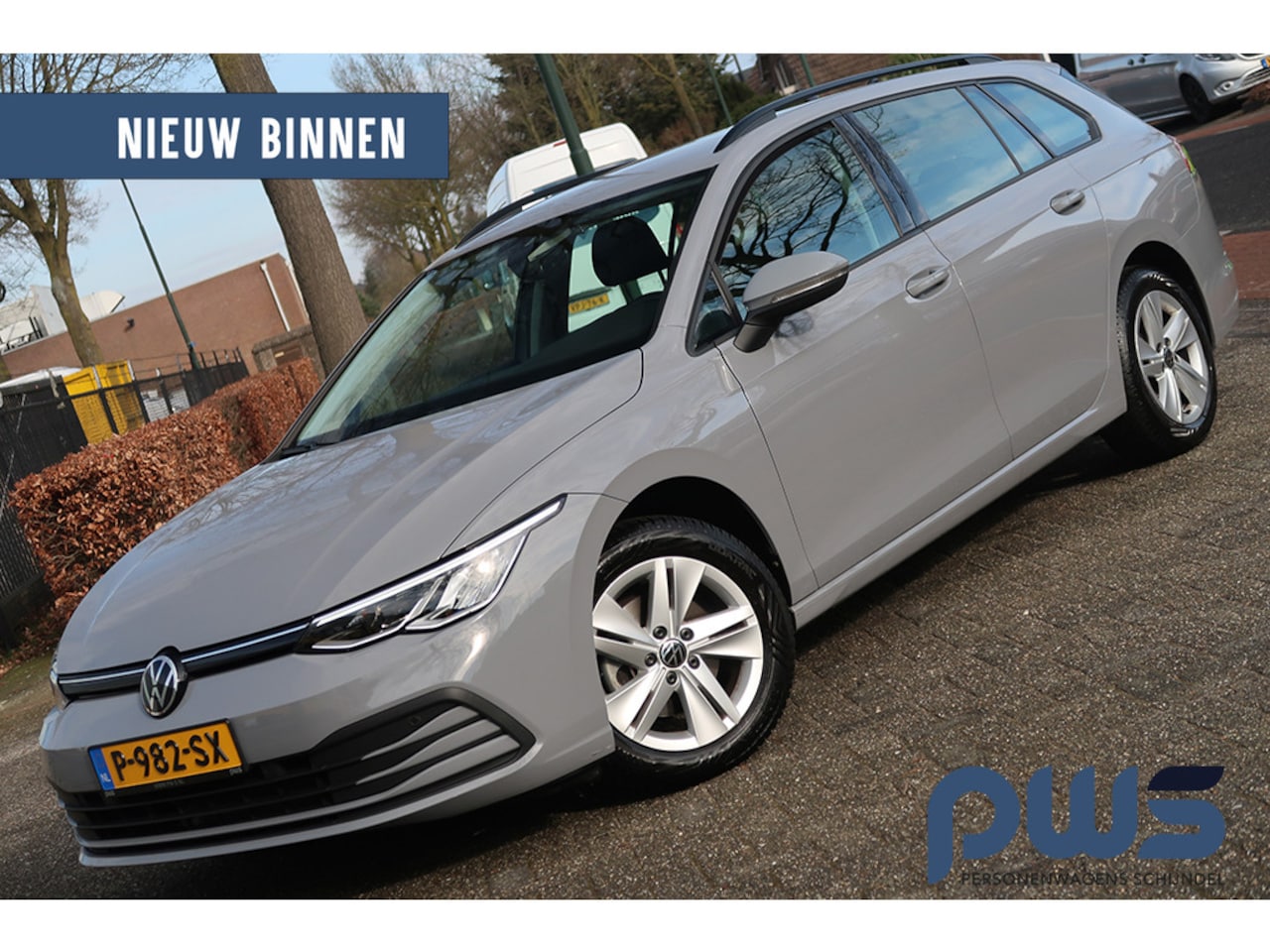 Volkswagen Golf Variant - 1.0 TSI Life Led / Carplay / PDC / Trekhaak / Limiter / Stoelverwarming / Stuurverwarming - AutoWereld.nl