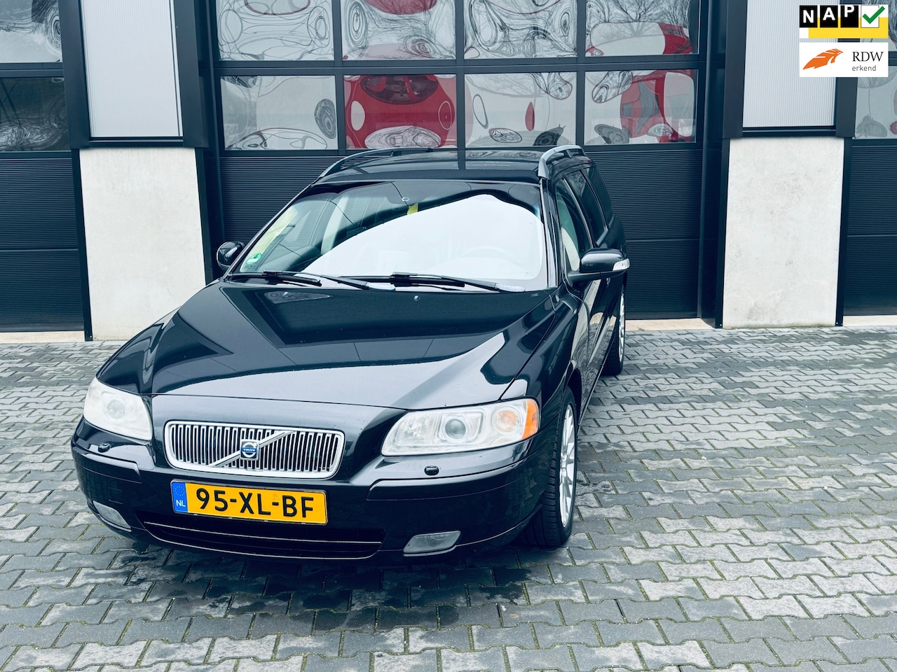 Volvo V70 - 2.4 Edition Sport | clima | stoel.V | Leer | nette auto | - AutoWereld.nl