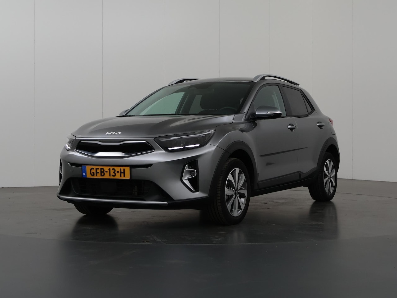 Kia Stonic - 1.0 T-GDi MHEV DynamicPlusLine | Navigatie | Parkeercamera | Stoelverwarming | Keyless Go - AutoWereld.nl