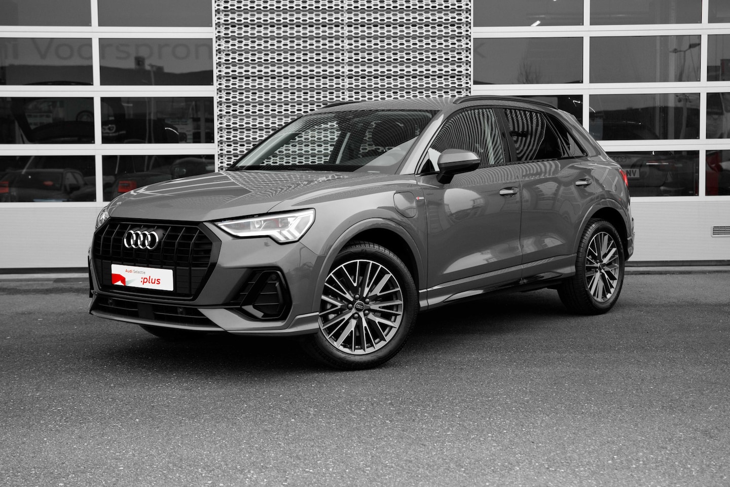 Audi Q3 - 45 TFSI e 245pk S-Line | Stoelverwarming | Trekhaak | Adaptive Cruise | 19" Velgen | Dodeh - AutoWereld.nl