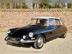 Citroën DS - DS19 Hydraulique Restored condition, The engine block was rebuilt two years ago, Well docu