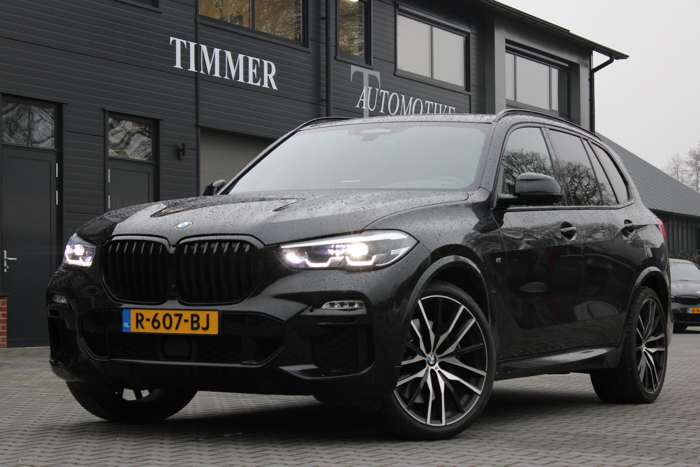 BMW X5 - xDrive40d High Executive 7persoons M Sport pakket Soft-Close volle uitvoering zwart/zwart - AutoWereld.nl