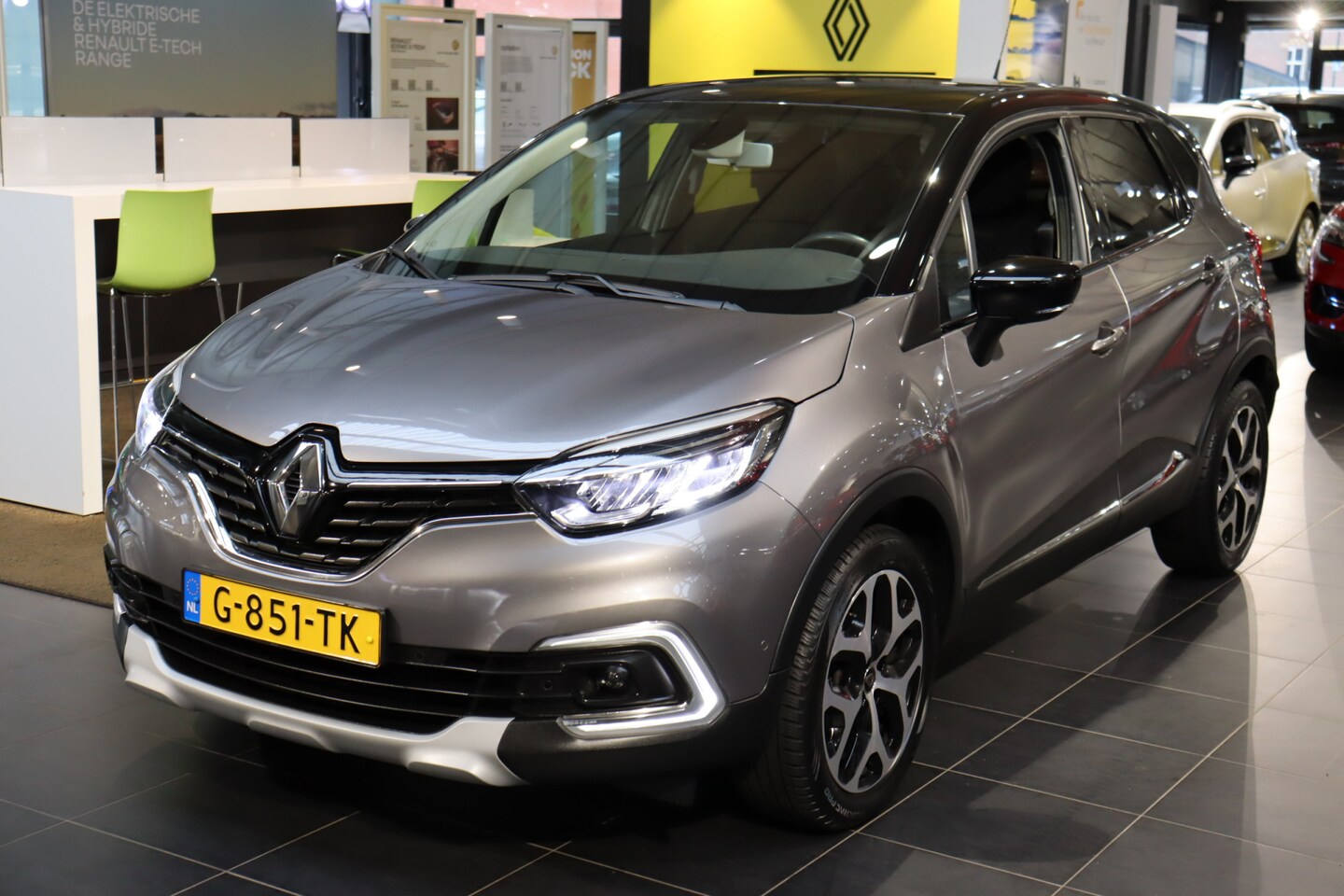 Renault Captur - TCe 90pk Intens + park assist - AutoWereld.nl