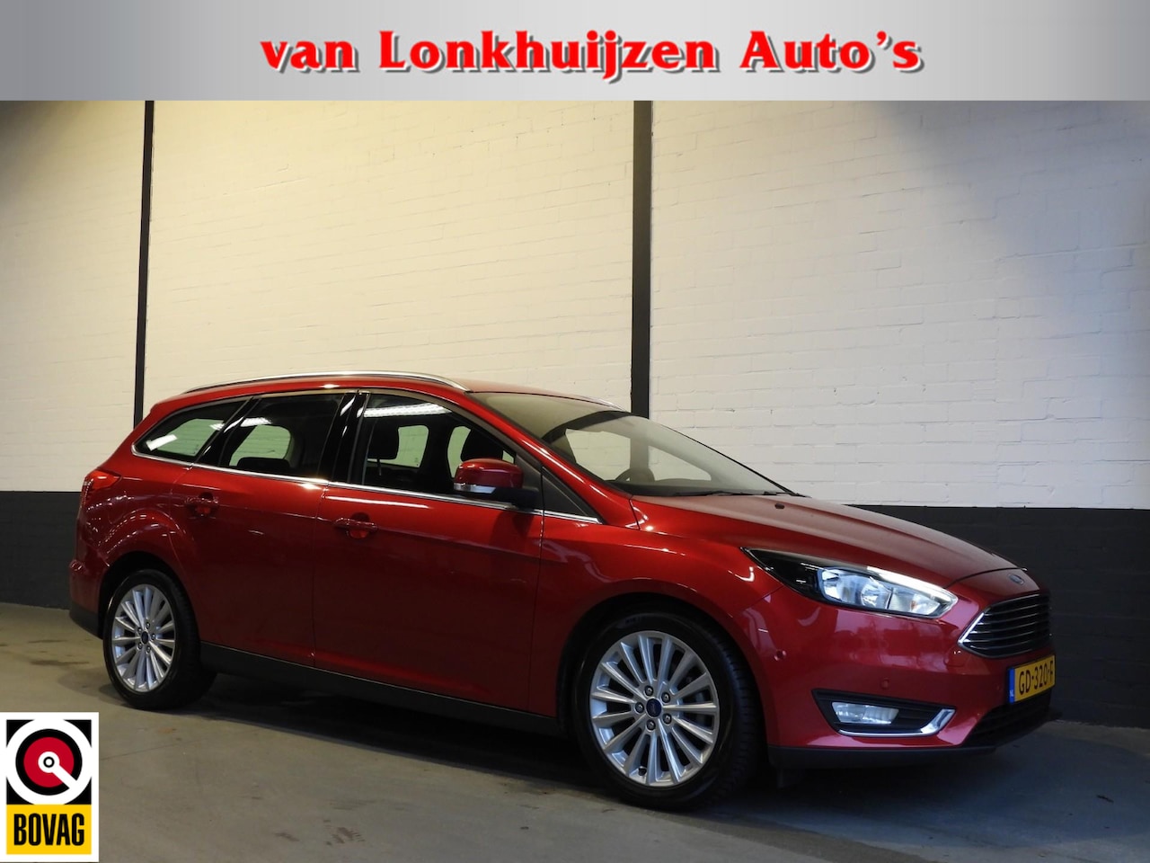 Ford Focus Wagon - 1.0 EcoBoost 125PK Titanium NAVI/CLIMA/CRUISE/PDC/17"LMV! - AutoWereld.nl