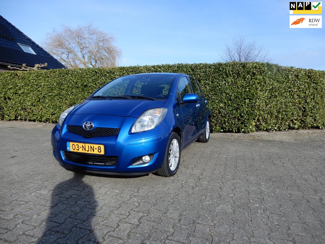 Toyota Yaris - 1.3 VVT-i Aspiration 1.3 VVTi Aspiration - AutoWereld.nl