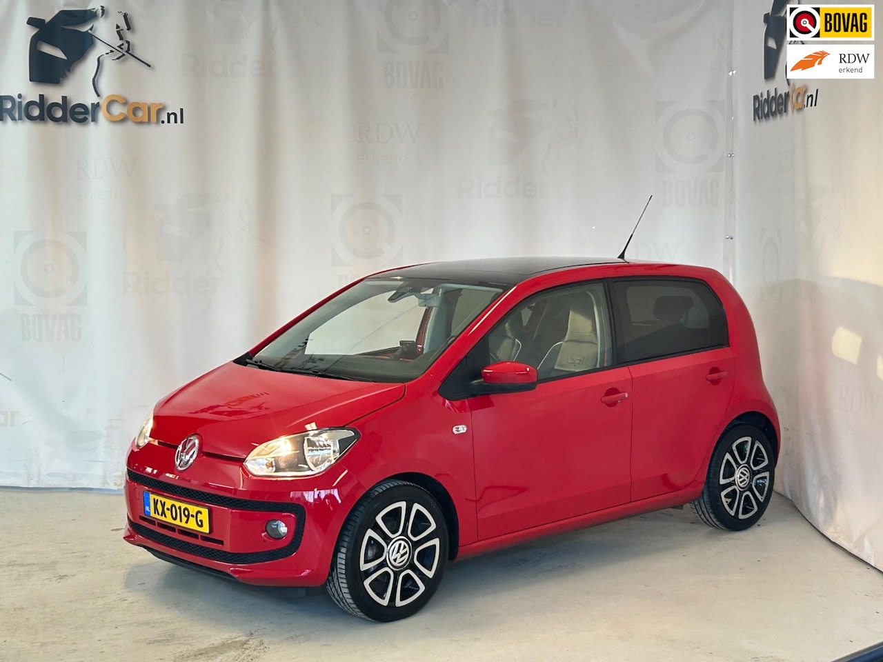 Volkswagen Up! - 1.0 high up!|AUTOMAAT|PANO|2E EIG|PARK SENS ACHTER|NAVI|APK03-2026 - AutoWereld.nl