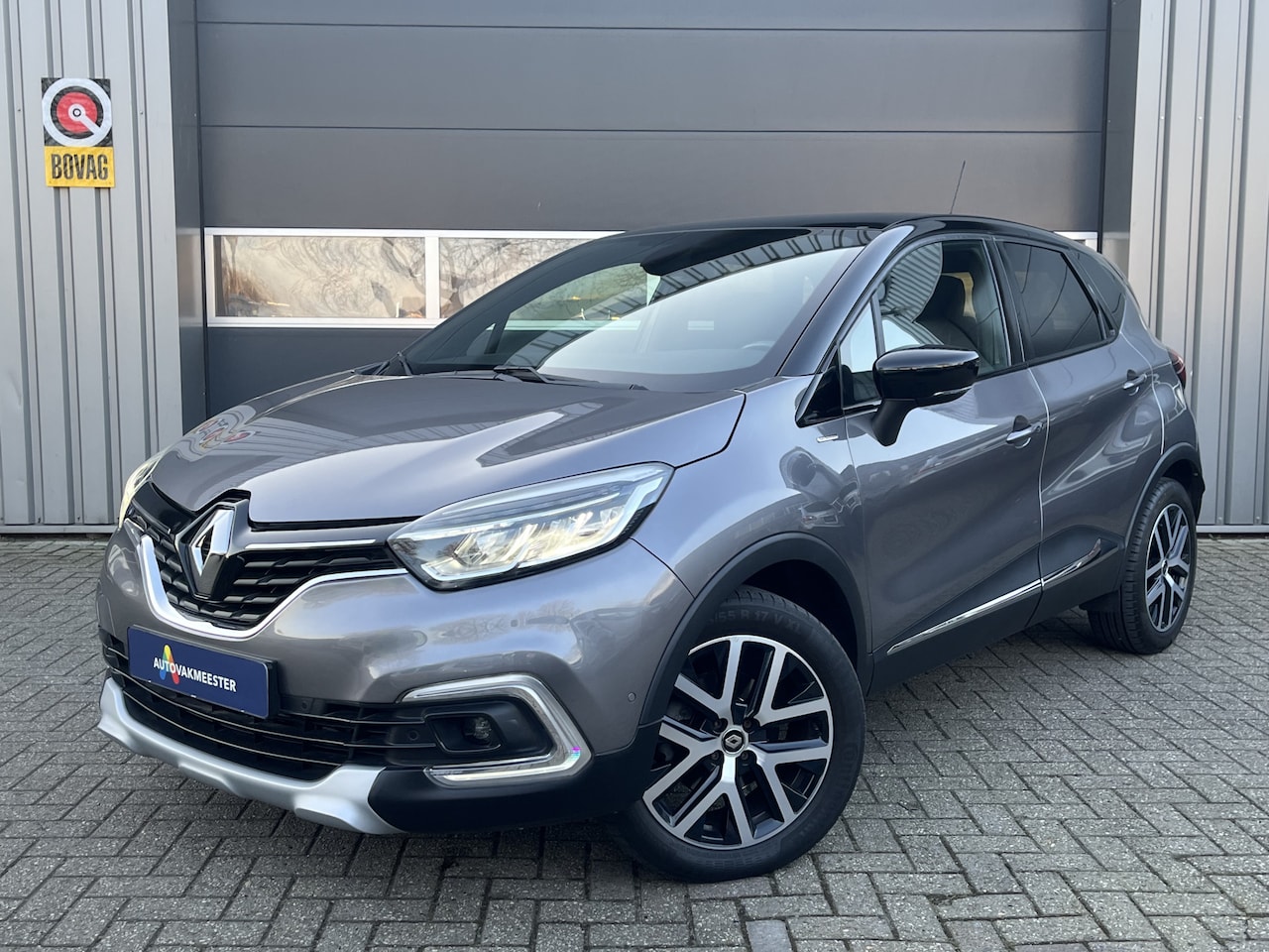 Renault Captur - 1.3 TCe Red Edition | Pano | Navi | Alcanrara/Leder | Carplay | Camera | Interesse? Bel of - AutoWereld.nl