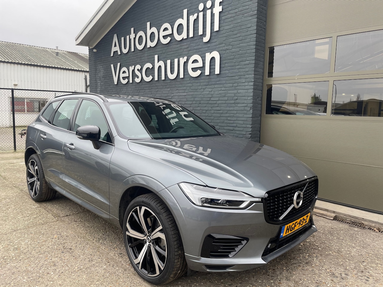 Volvo XC60 - 2.0 Recharge T8 AWD R-Design pano 21 inch - AutoWereld.nl