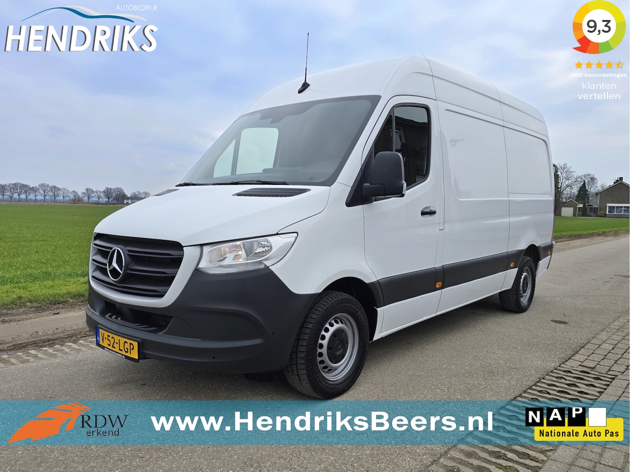 Mercedes-Benz Sprinter - 317 CDI L2 H2 RWD - AUTOMAAT - 170 Pk - Euro 6 - MBUX - ParkeerCamera - StoelVerwarming - AutoWereld.nl