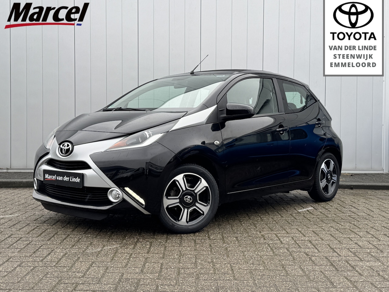 Toyota Aygo - 1.0 VVT-i X-Clusiv Cabrio Clima Camera Dealer Onderhouden - AutoWereld.nl