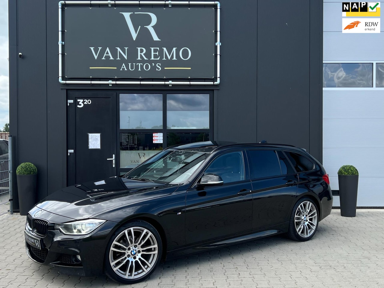 BMW 3-serie Touring - 320d Executive 320d Executive - AutoWereld.nl