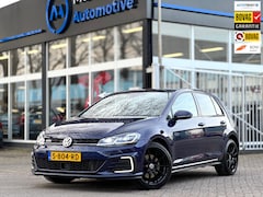 Volkswagen Golf - 1.4 TSI GTE Adaptive cruise Pano Digital dash Stoel vw Lane assist Trekhaak Voloptie