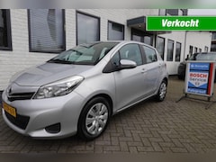 Toyota Yaris - 1.3 VVT-I DYNAMIC AUTOMAAT 17.500 km