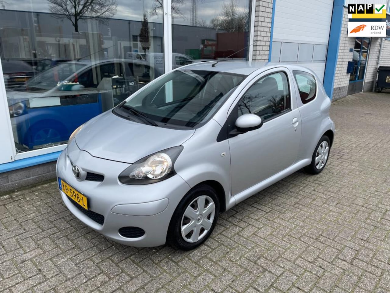 Toyota Aygo - 1.0-12V Dynamic Blue 1.0-12V Dynamic Blue - AutoWereld.nl