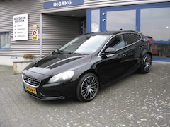 Volvo V40 - 1.6 T3 150PK Momentum