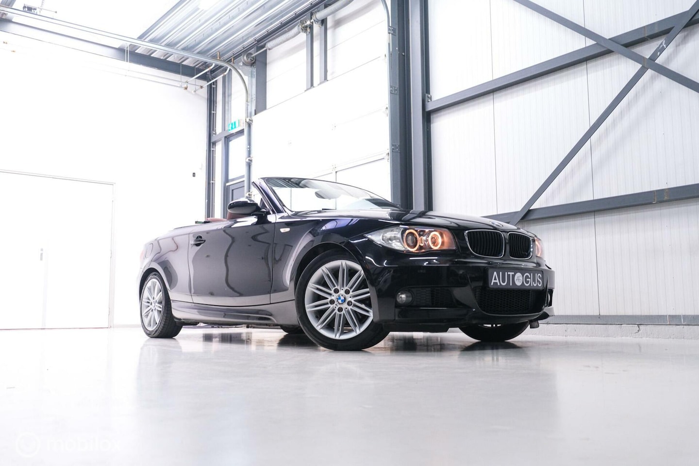 BMW 1-serie Cabrio - 118i High Executive M pakket | Leder | automaat | Xenon | Sportstoelen | youngtimer | - AutoWereld.nl