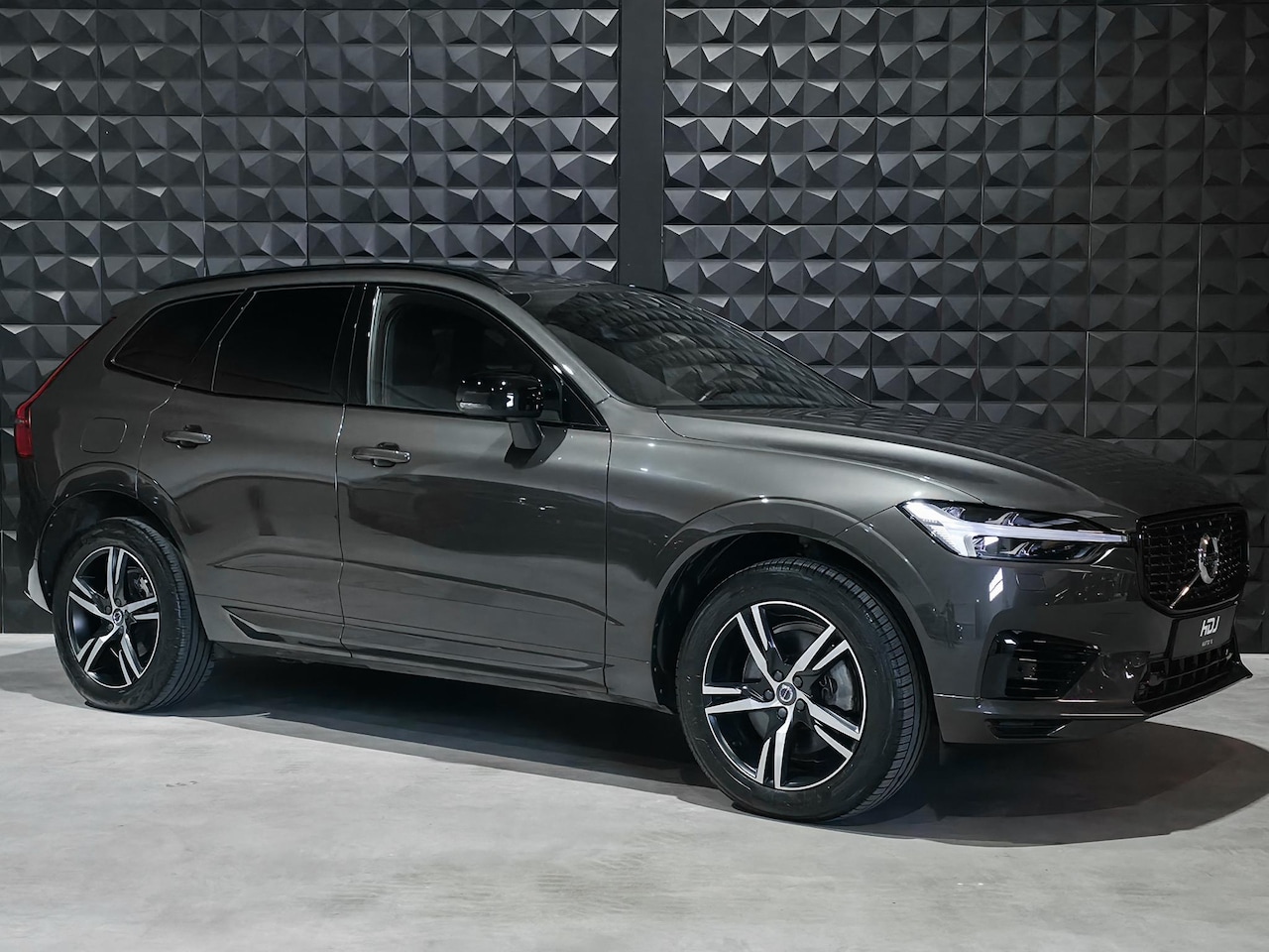 Volvo XC60 - 2.0 Recharge T6 AWD R-Design |Pano | Topv |Memo 2x |Blis | HiFi | - AutoWereld.nl