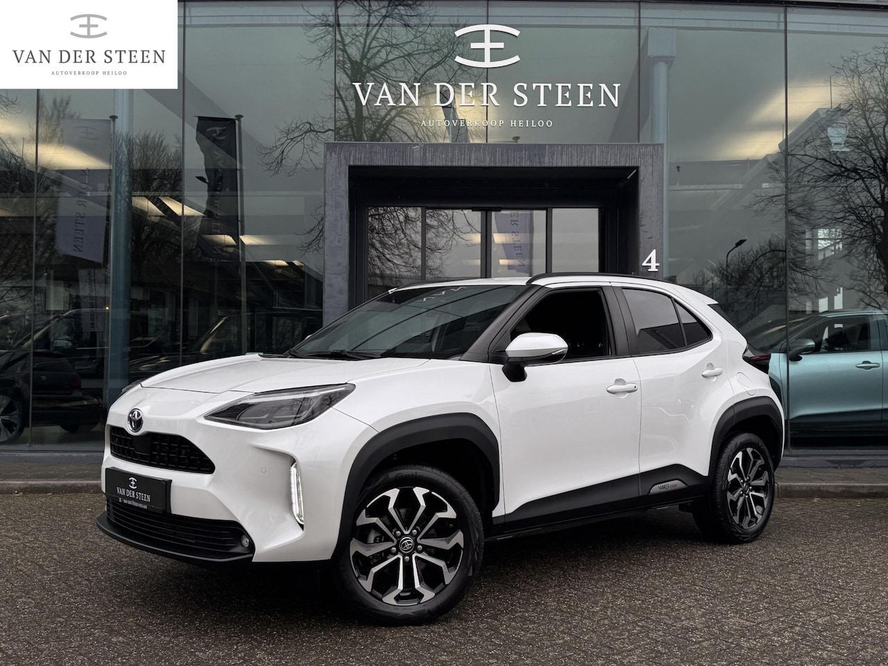 Toyota Yaris Cross - 1.5 Hybrid 115 Business Plus Keyless | Stoelverwarming | Apple Carplay - AutoWereld.nl