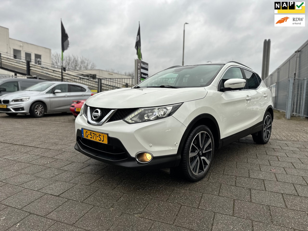 Nissan Qashqai - 1.2 Tekna VEEL OPTIONS | NETTE AUTO | NIEUWE KETTING | GROTE BEURT! - AutoWereld.nl