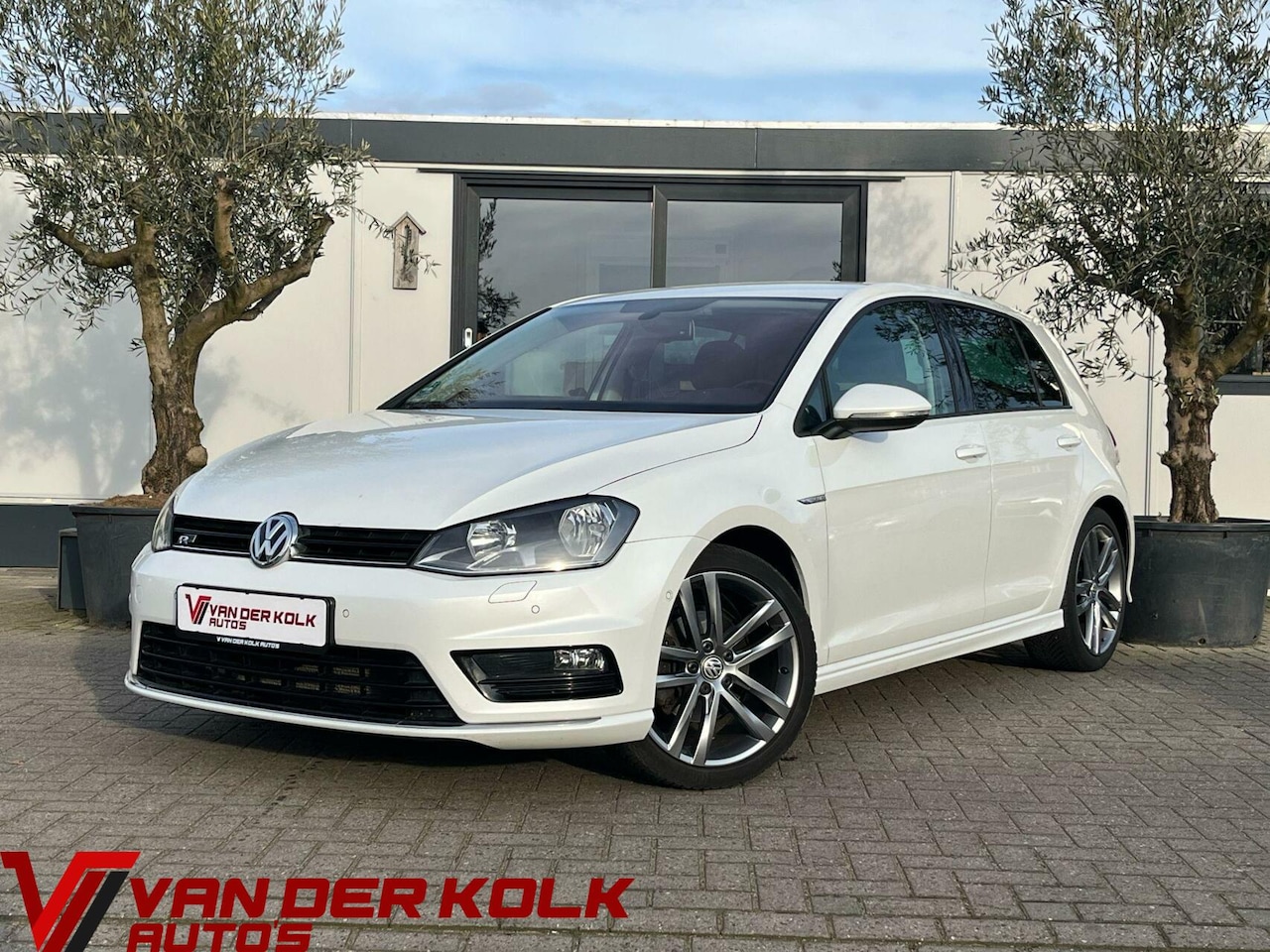 Volkswagen Golf - 1.4 TSI R-Line Automaat Cruise Climate Sensoren Lichtmetaal - AutoWereld.nl