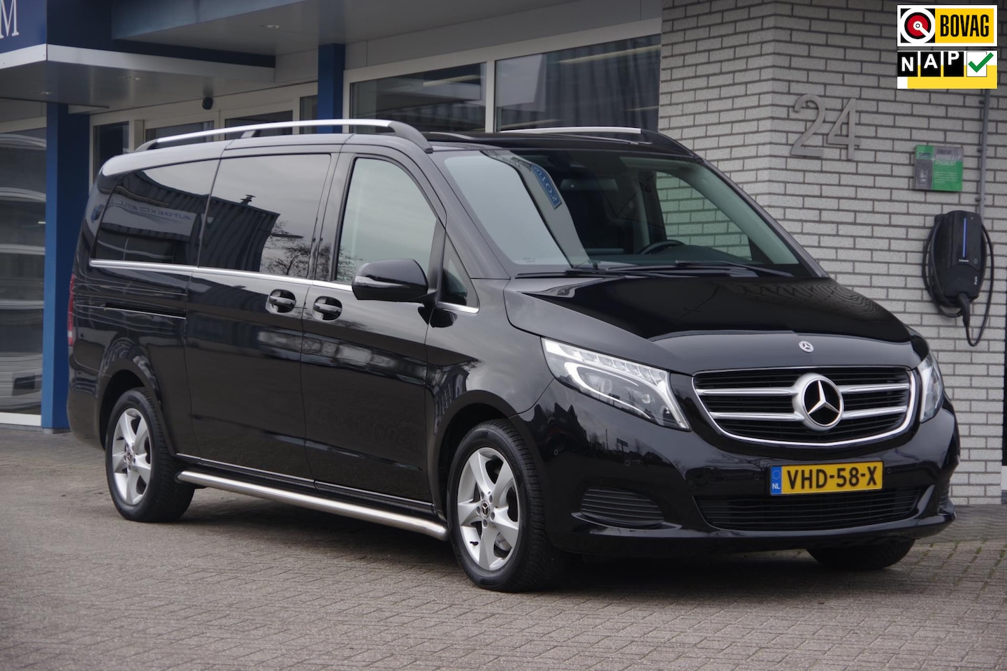 Mercedes-Benz V-klasse - 250d Extra Lang DC Leer Trekhaak Navigatie LED - AutoWereld.nl