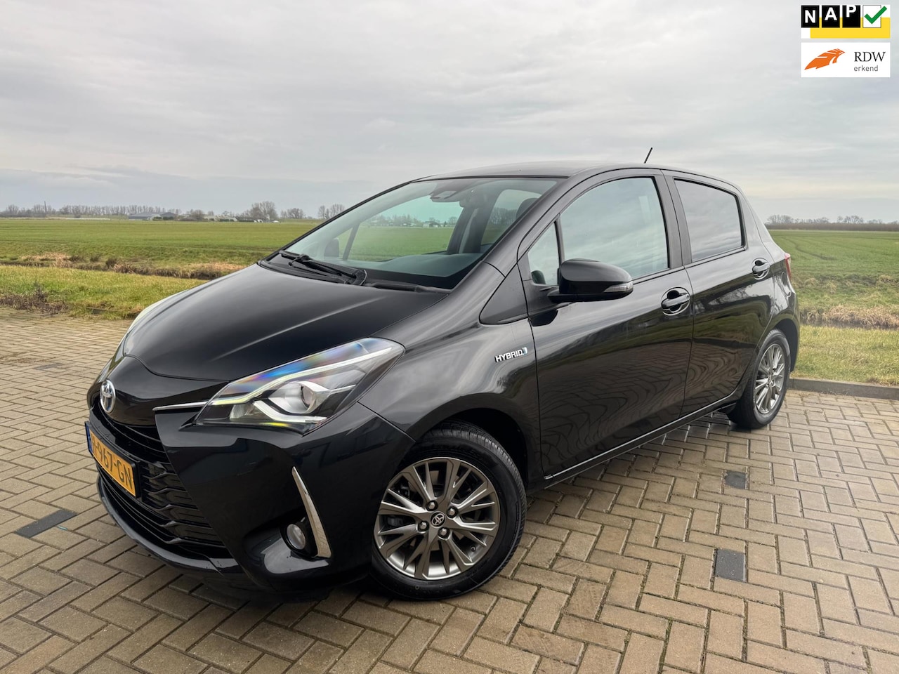 Toyota Yaris - 1.5 Hybrid Dynamic 2020 Automaat Carplay Airco Clima Camera Navigatie Keyless Cruise contr - AutoWereld.nl