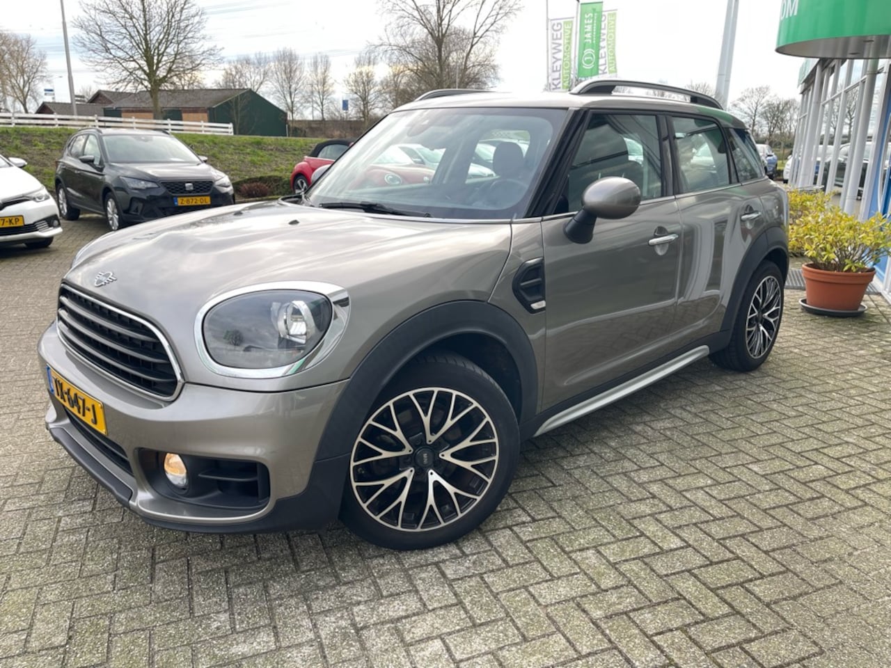 MINI Countryman - Mini 1.5 Cooper Bns Ed, Nav, Pdc, Dakrail - AutoWereld.nl