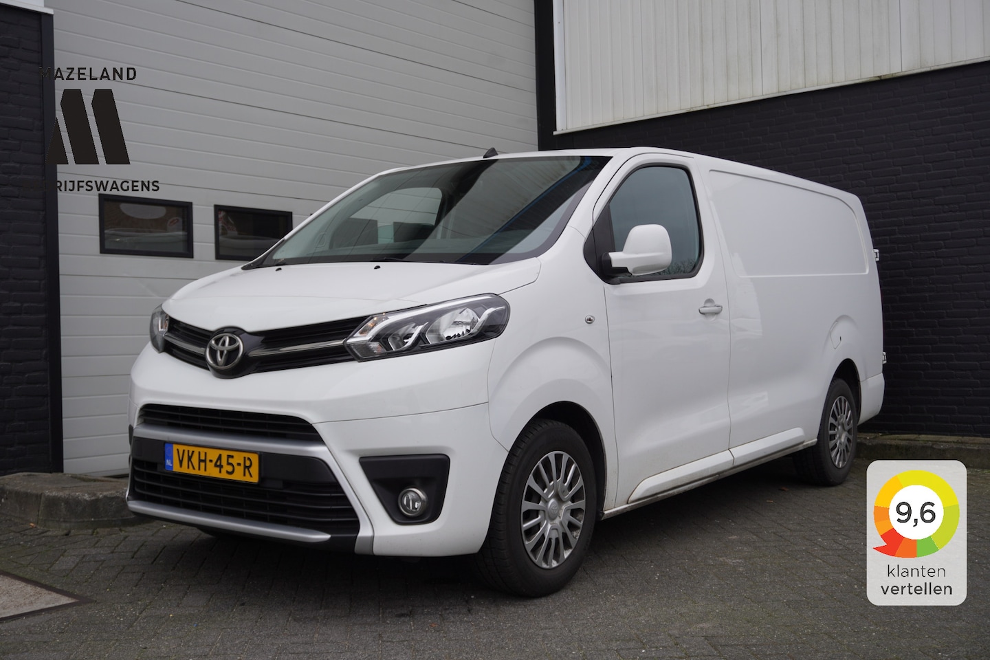 Toyota ProAce Worker - 2.0 D-4D 122PK Professional L2 EURO 6 - AC/climate - Navi - Cruise - €17.900,- Excl. - AutoWereld.nl