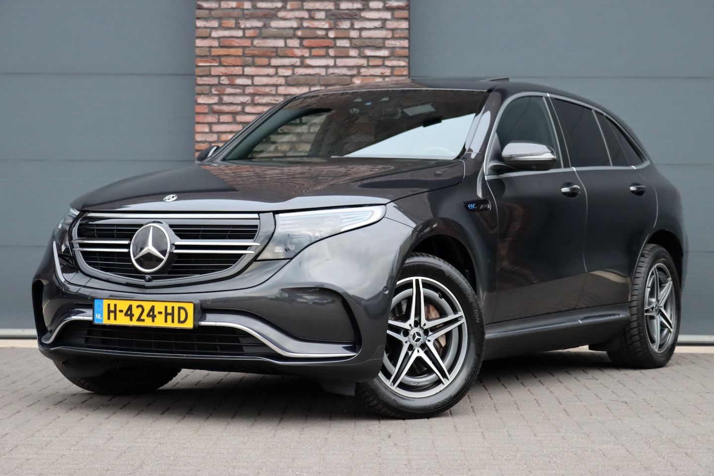 Mercedes-Benz EQC - 400 4MATIC Premium 80 kWh | Schuifdak | Distornic+ | Trekhaak | Burmester | Surround Camer - AutoWereld.nl